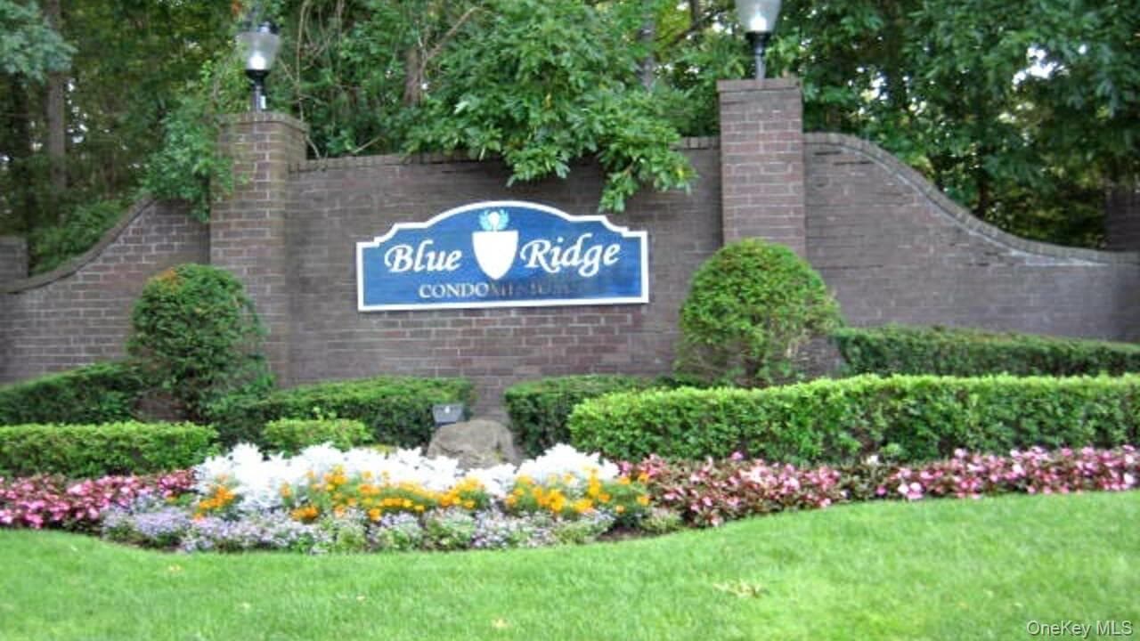 837 Blue Ridge Dr, Medford, NY 11763 property exterior